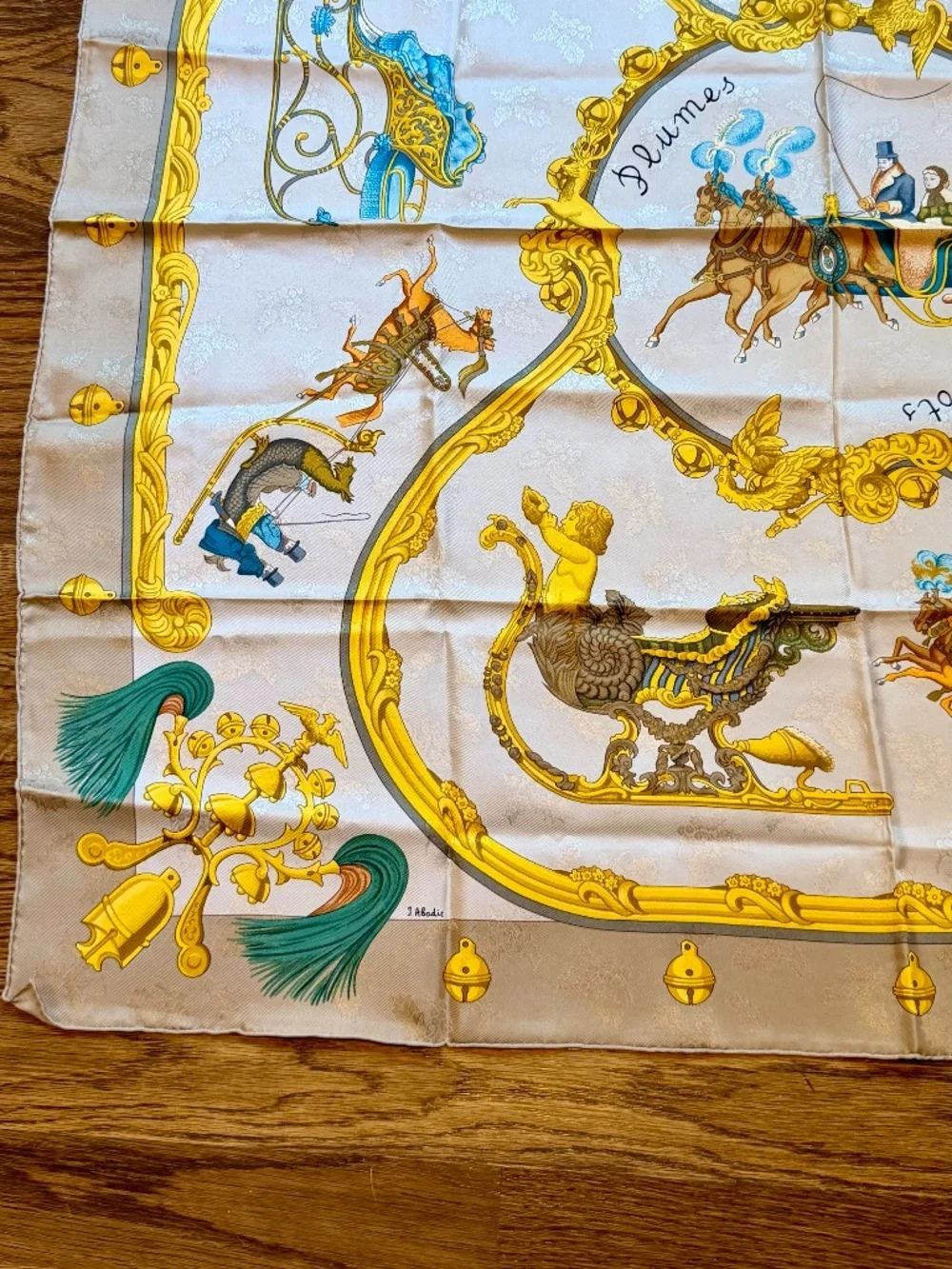 RARE Hermès Jacquard Scarf Plumes et Grelots by Julia Abadie with Holly Leaf - Picture 7 of 9